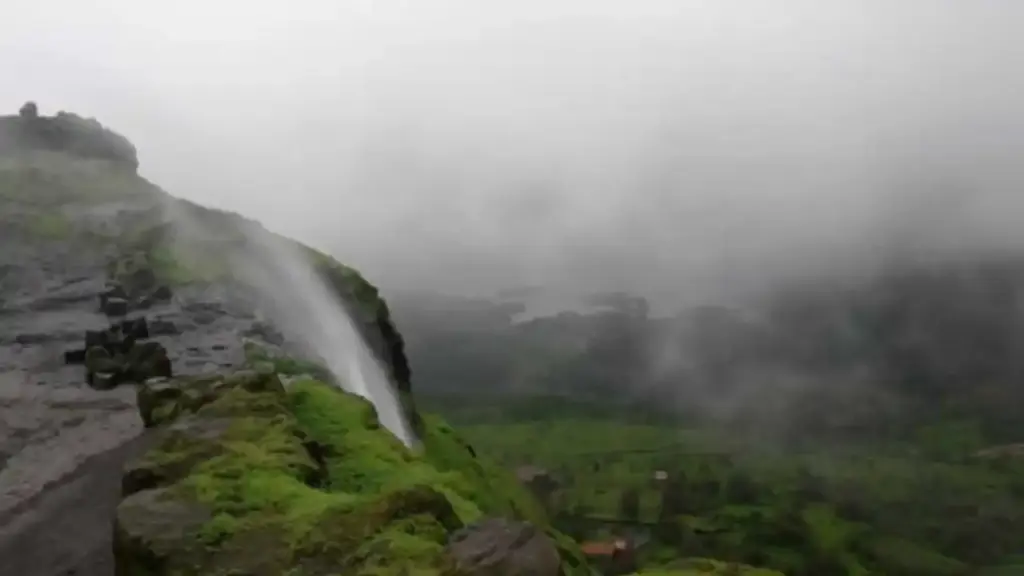 Reverse Waterfall, Lonavala